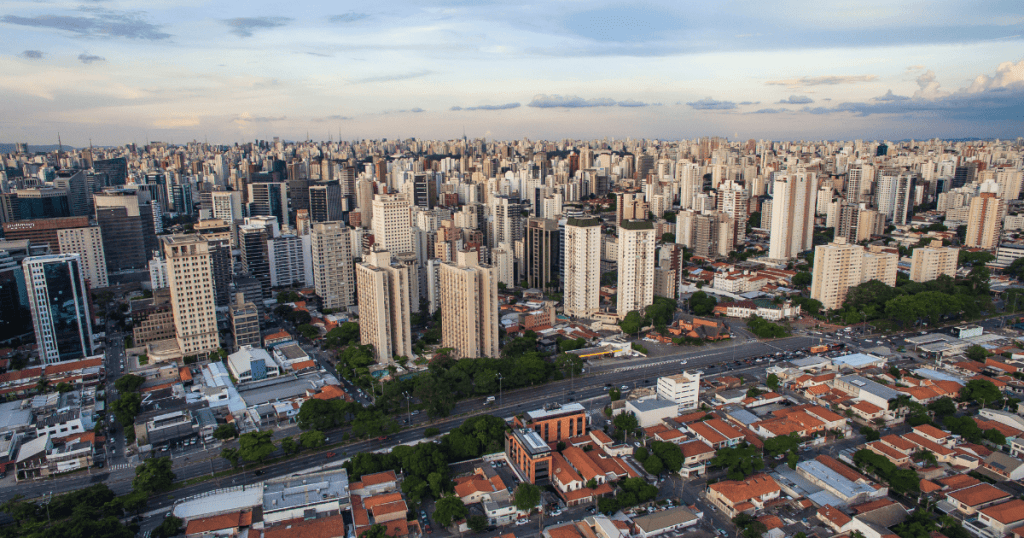 Por que investir em imóveis em 2025 é uma decisão inteligente